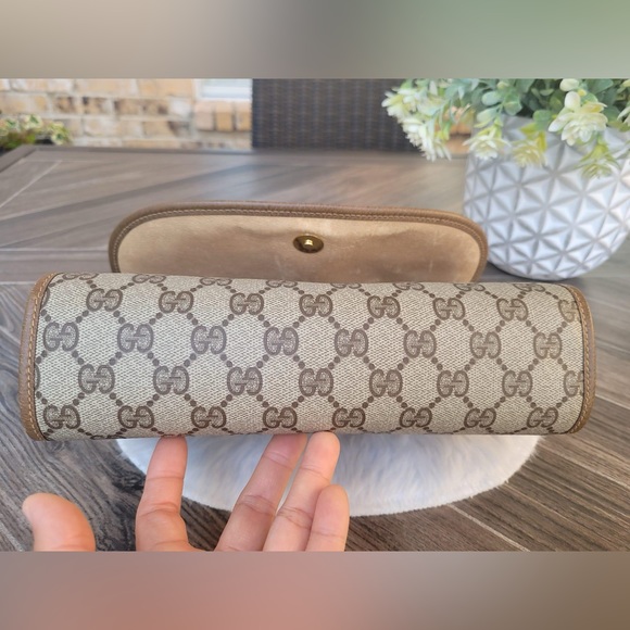 Vintage GUCCI Clutch - Picture 7 of 16